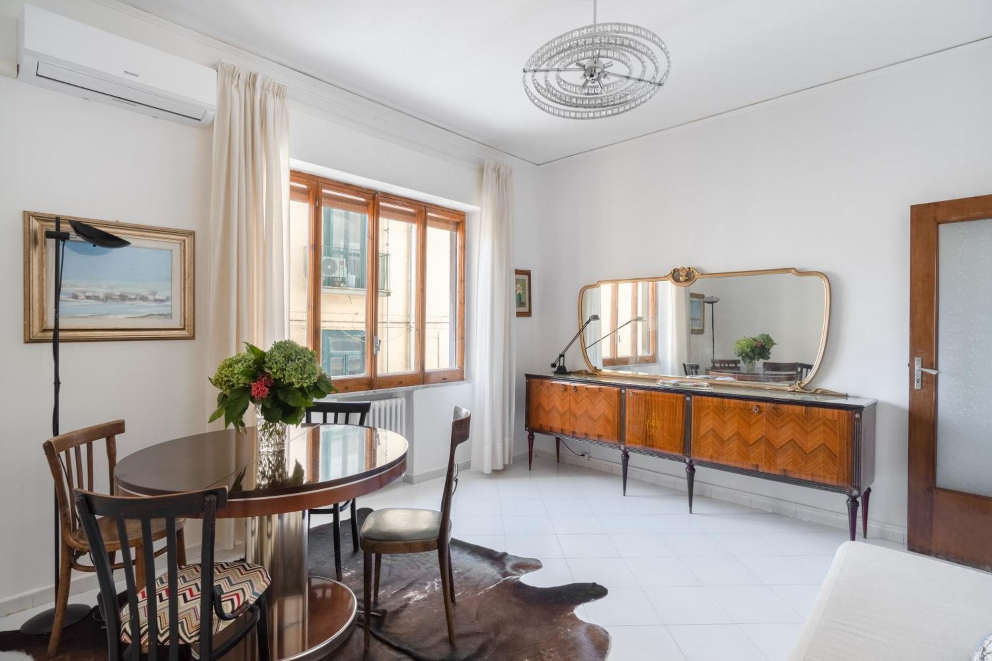 Casa Vacanza Angelina Via Mercanti Centro Storico Salerno Dış mekan fotoğraf