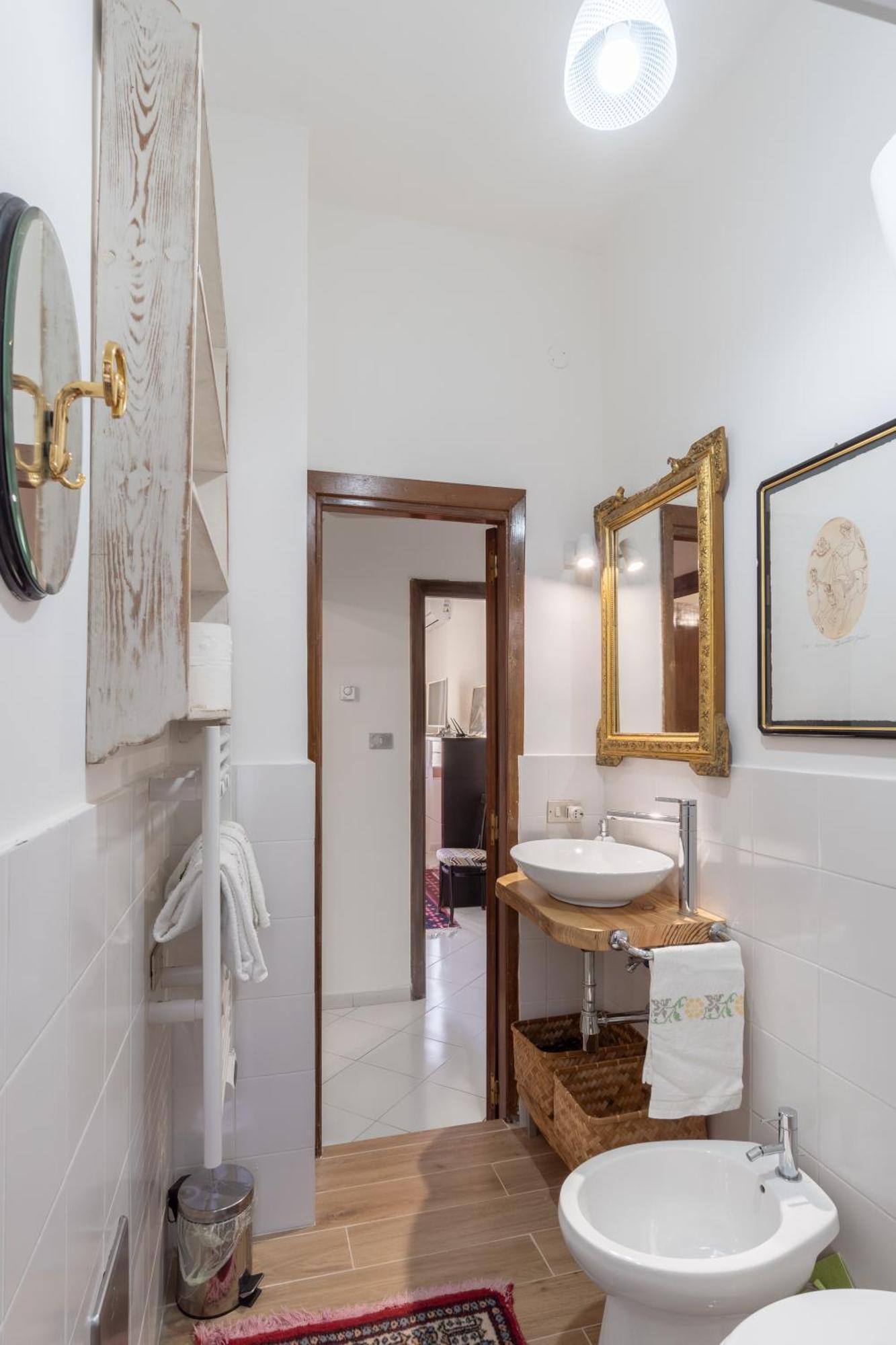 Casa Vacanza Angelina Via Mercanti Centro Storico Salerno Dış mekan fotoğraf